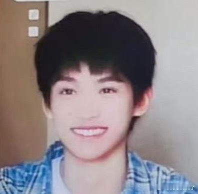我要晕了小雷小朋咋这么可爱 