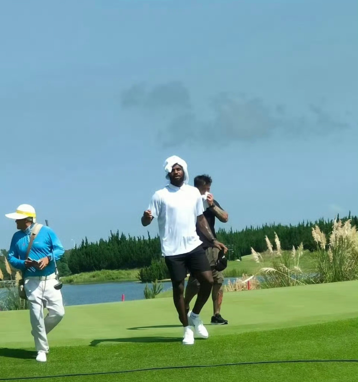 詹姆斯高尔夫打上瘾了感觉好多球星都爱打高尔夫🏌🏻‍♀️ ​​​