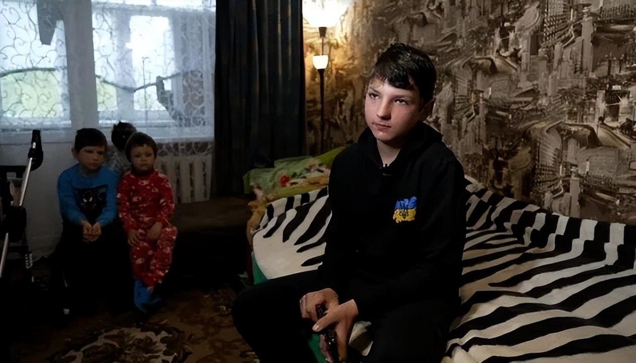 一个乌克兰12岁男孩击落了正朝他兄弟姐妹飞来的俄罗斯FPV无人机

程墨 远见侃