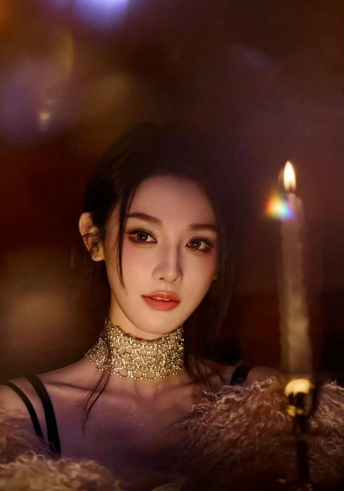 彭小苒 冷艳恶女彭小苒冷艳恶女造型太绝了！眼神里那股冷冽又致命的魅力简直让人欲罢