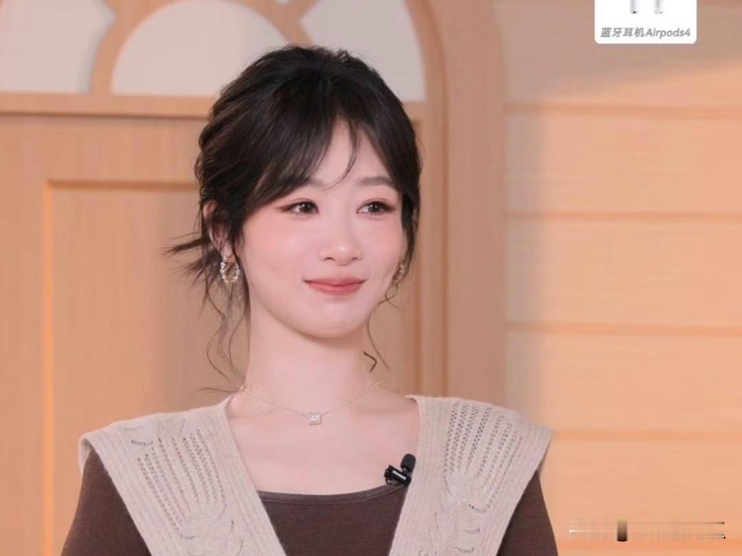 杨紫不着急
我是真的急
杨紫只有一部待播剧《玉兰花开君再来》了，目前也没有进组，