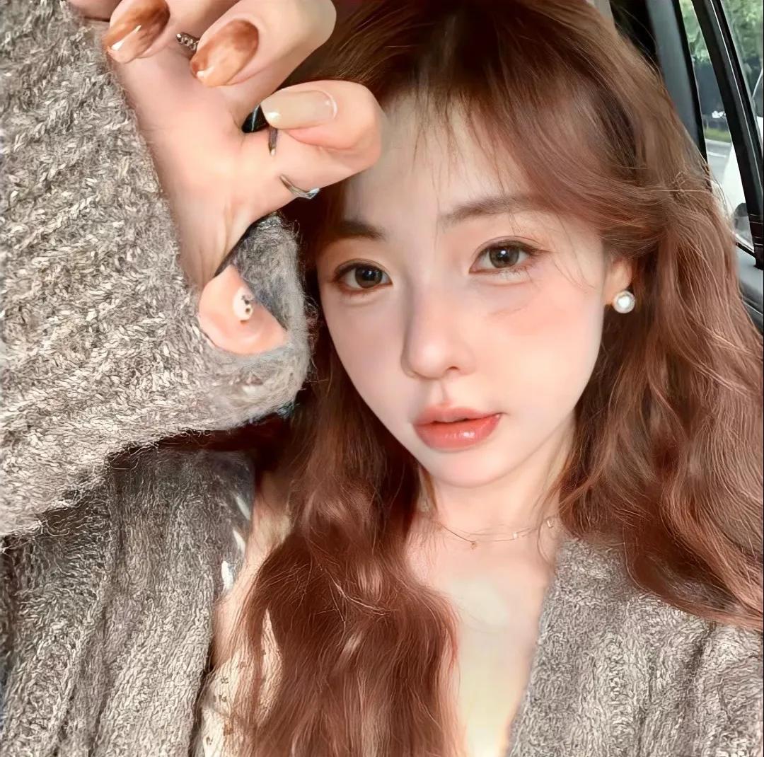 剖析做情人的女人都是怎样拿捏男人的。
分为6点。
1:晾
一开始如果你拿捏主导权