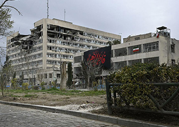 #特朗普宣称将推迟5天打击伊朗发电站# 【特朗普：与伊朗对话 “富有成效”，将推