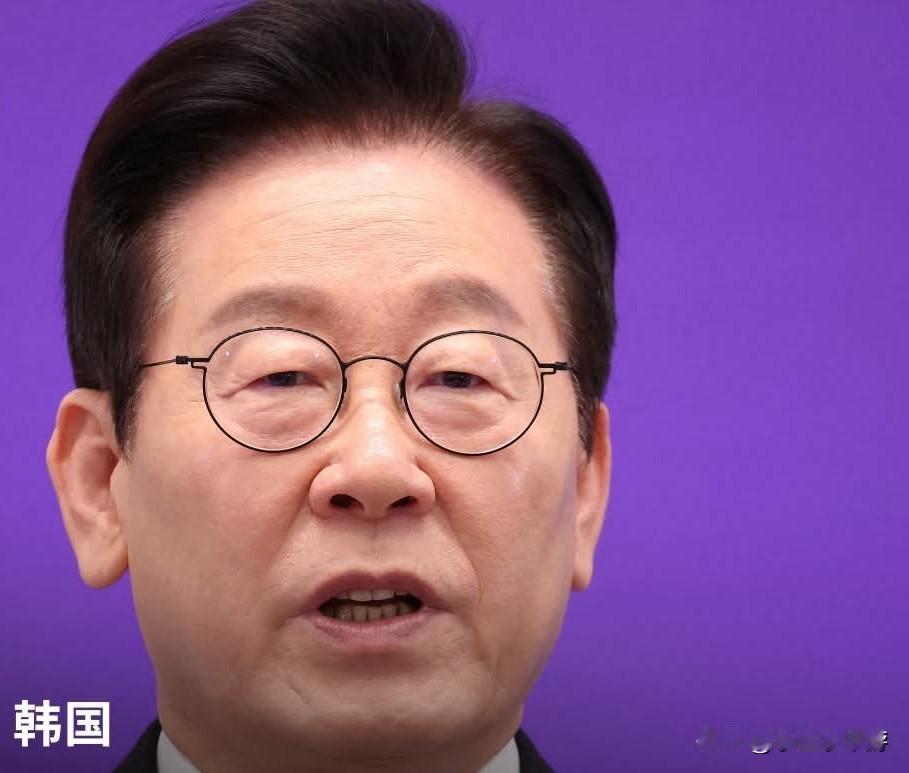 韩国总统李在明今天表示，他不会在最近的中日外交争端中选边站队。

在纪念韩国“1