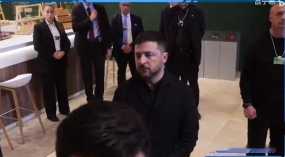 拒赴莫斯科！泽连斯基想让普京到基辅谈判。
      1月30日，泽连斯基表示，