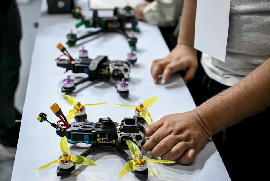 印度狼群疯狂袭人！三月9人惨死含10月大女婴，无人机+狙击手围捕
 
11月30