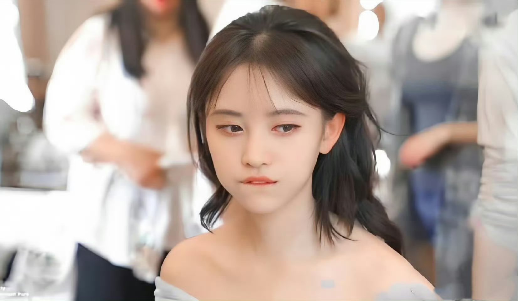 鞠婧祎这两张图奶fu fu的好可爱鞠婧祎来战 ​​​