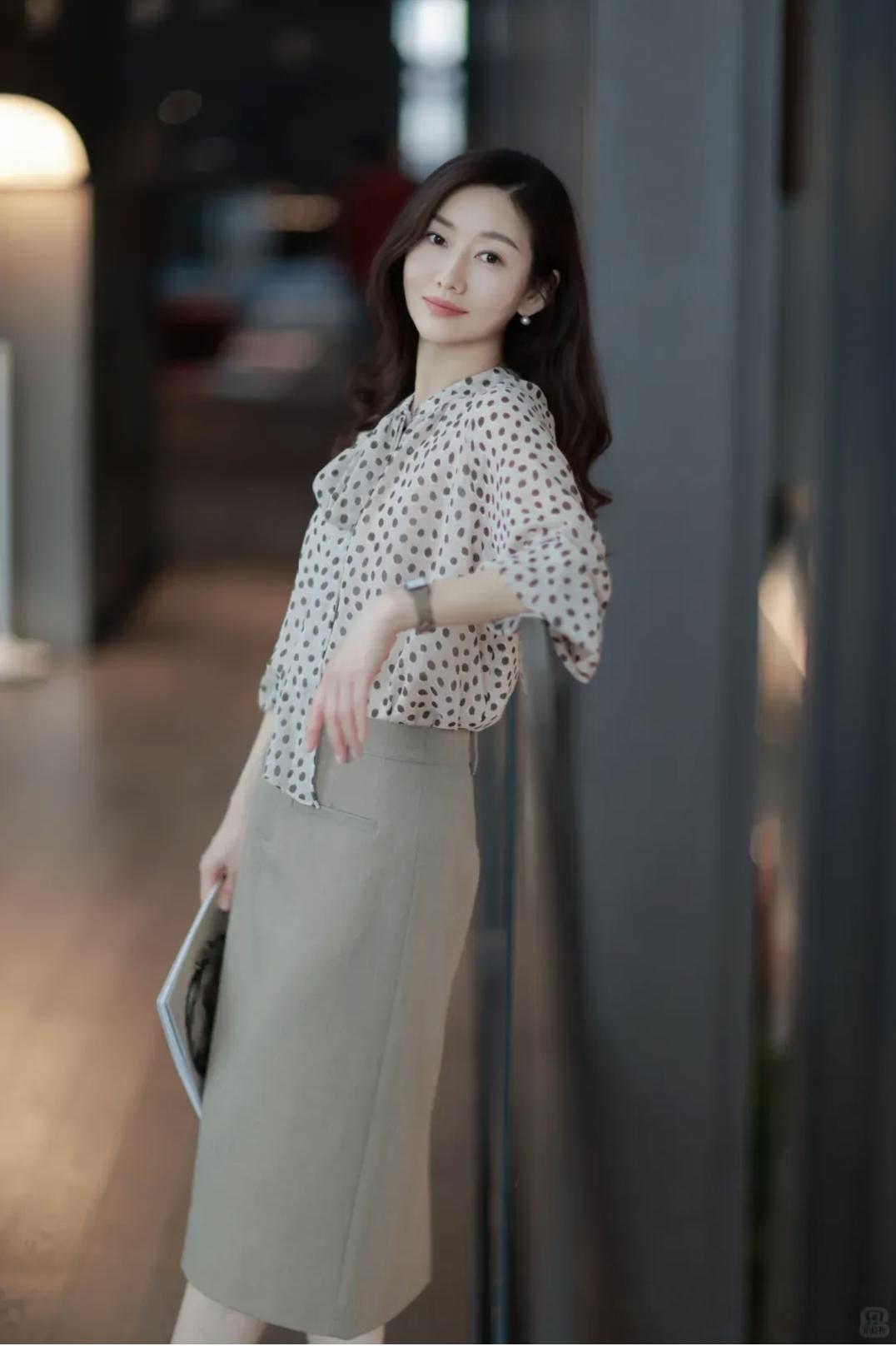 女人拍照摆什么姿势好