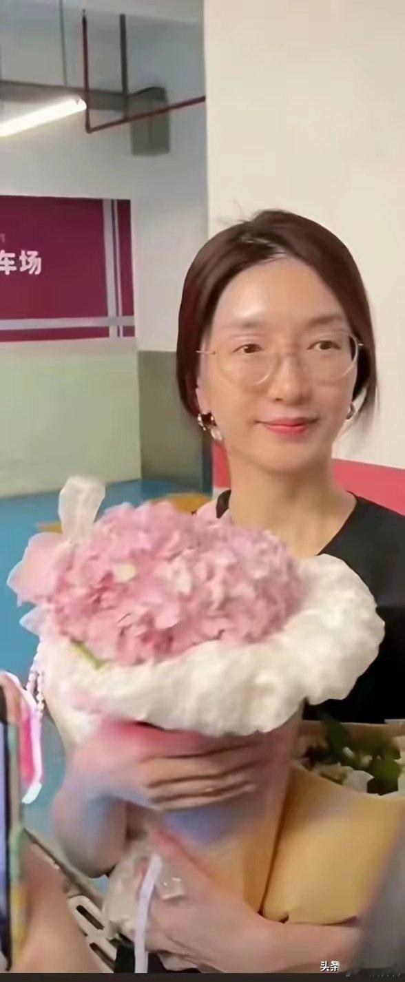 简直不可思议！化妆大变活人，所以说，妆容很重要 ​​​