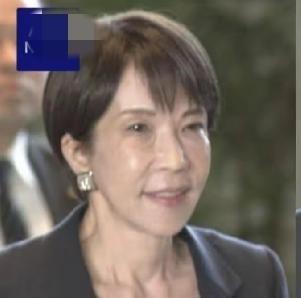 终于知道为什么高市早苗非要在美国访问中国之前访问美国了，因为他们希望通过美国的窗