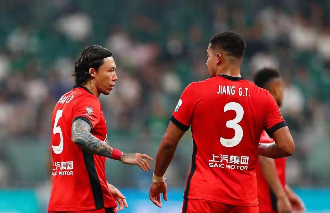 5外援PK4外援！韩国裁判吹罚！上海海港VS大连英博首发出炉！
今天下午15:3