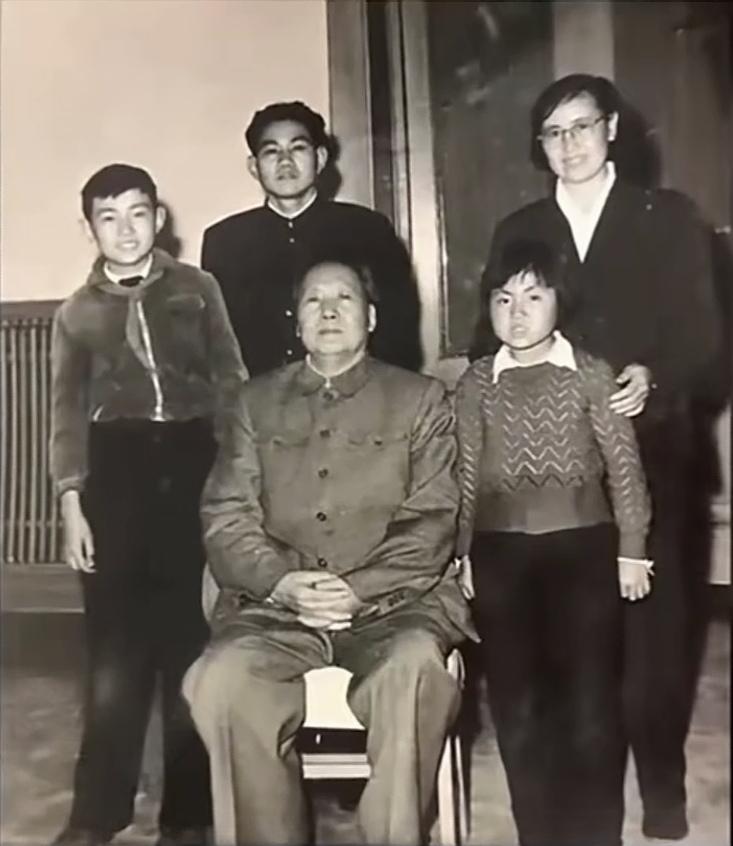 ＃红色文化＃
伟人风采欣赏：