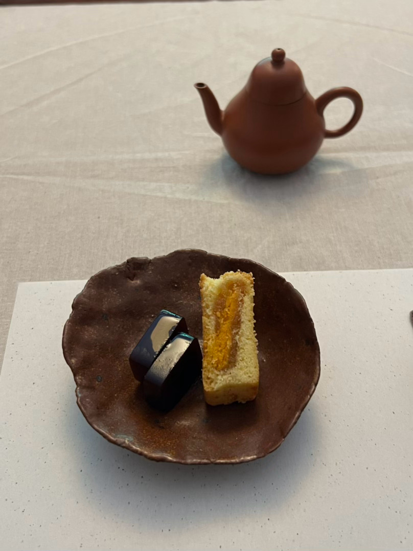 吃完早午饭，去上了一个功夫茶品鉴课安安静静三个小时的体验，很能去班味记录生活