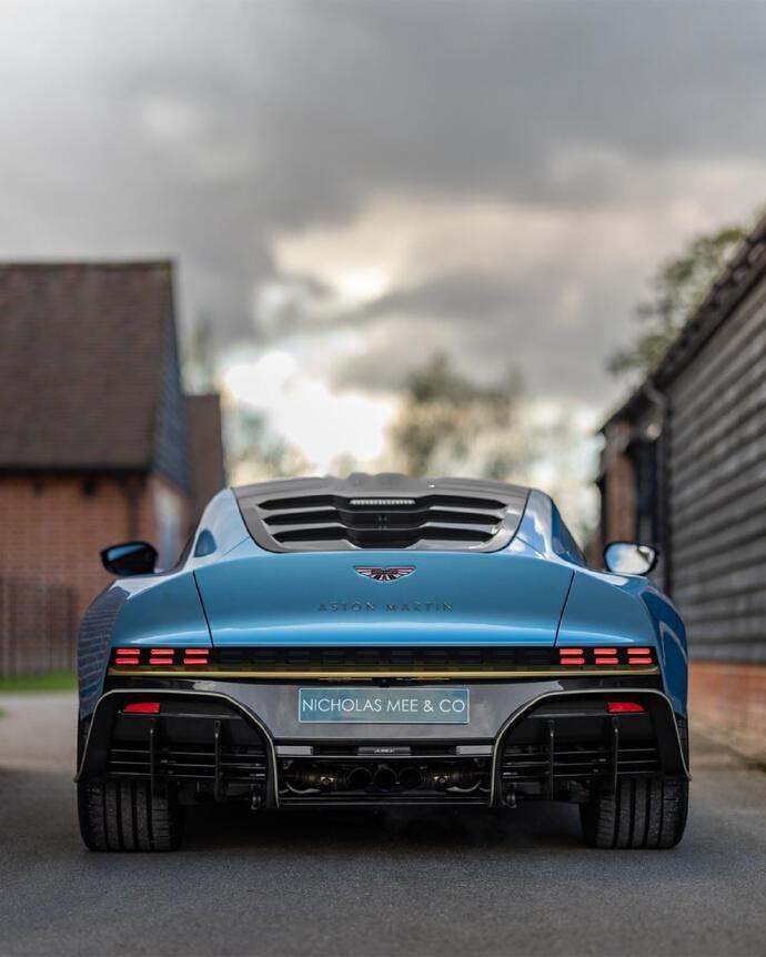 美臀-Aston Martin 阿斯顿马丁