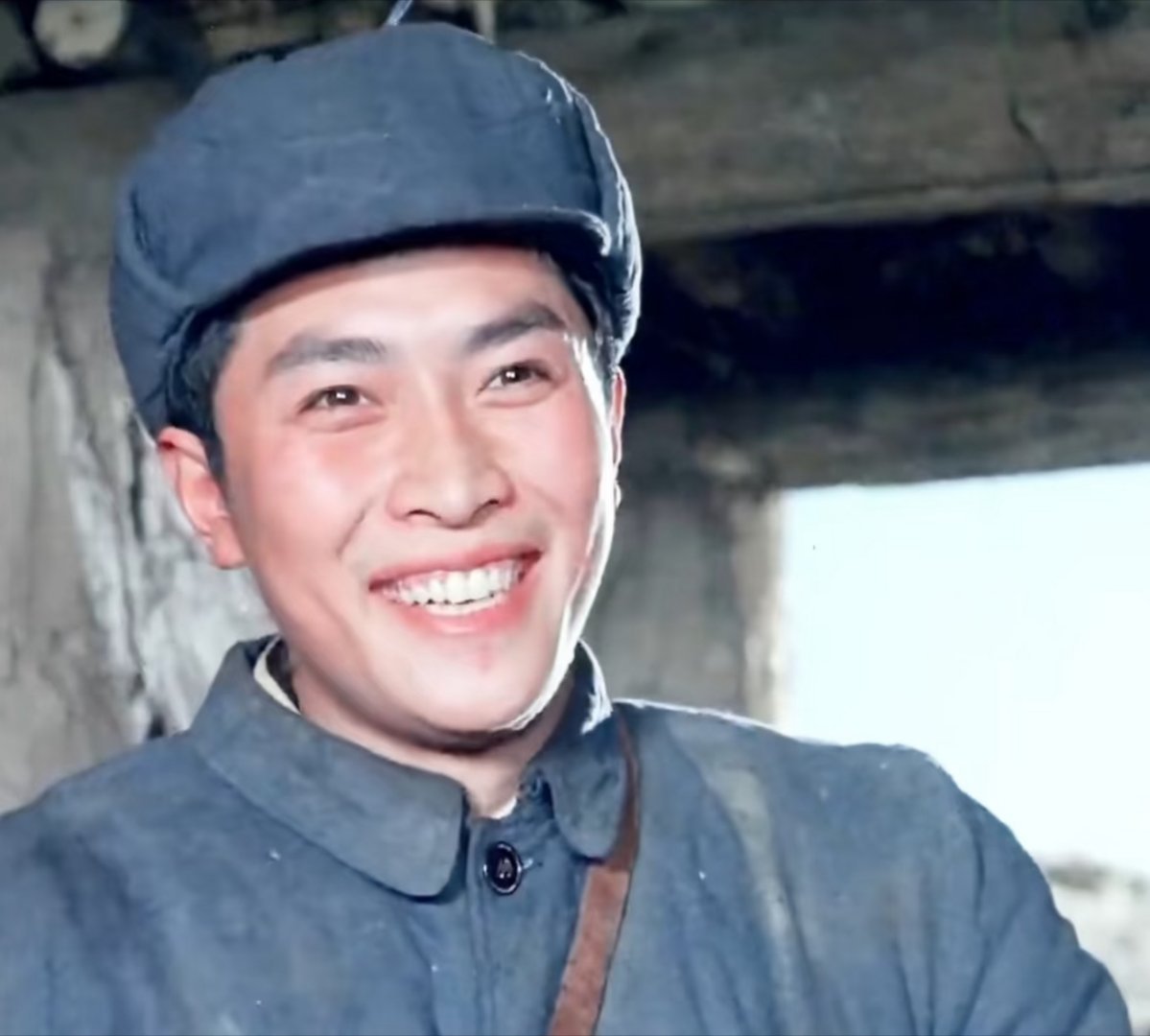 离开鬼畜的唐老师年轻时其实长这样🥺🥺唐国强要在鬼畜区再活500年