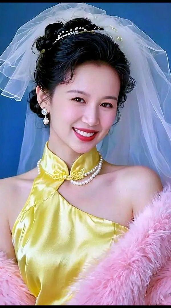 这珍珠项链是AI做的吗？怎么比我还“圆滑”！这旗袍是AI设计的吗？怎么比我还“有