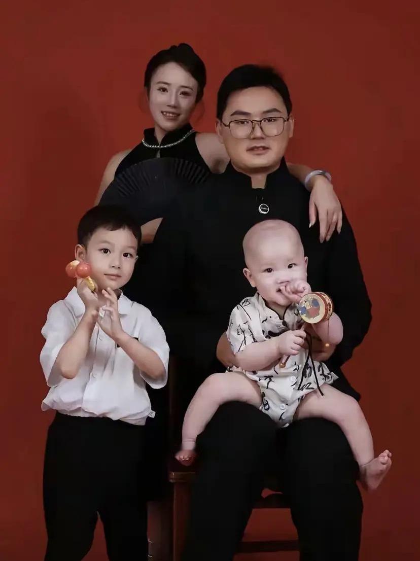 听听，这种不着边际的话！
[我想静静][我想静静][我想静静][我想静静][我想