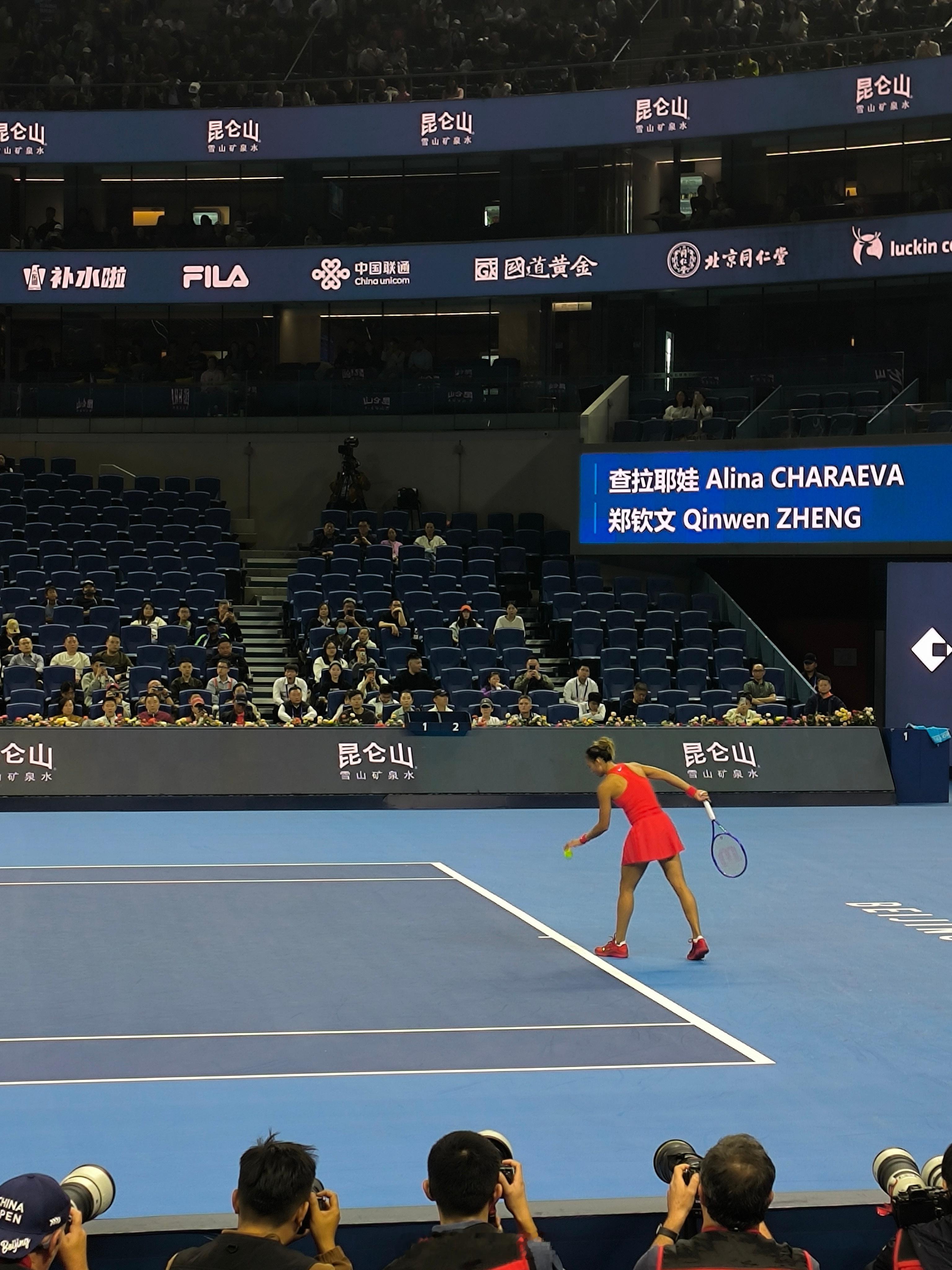比赛打得好焦灼，希望拿下好结果，给自己送上生日惊喜!!🎾郑钦文vs查拉耶娃巅峰
