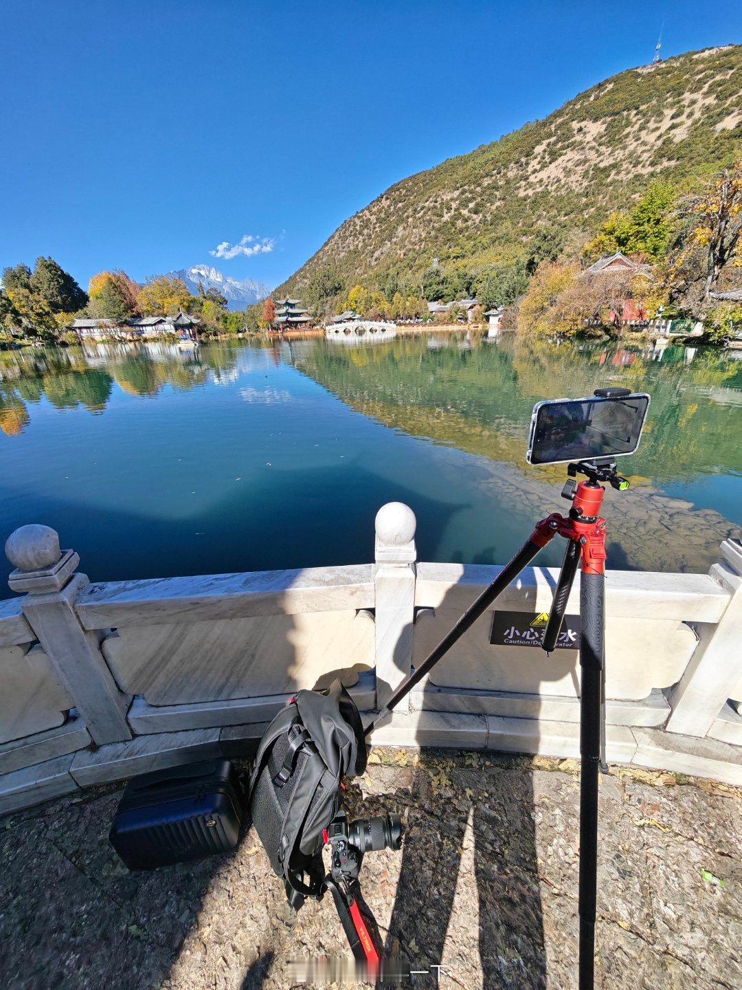 有些人是真的坏人变老了，我在黑龙潭公园拍延时摄影呢，都在这个位置待了一个小时了，