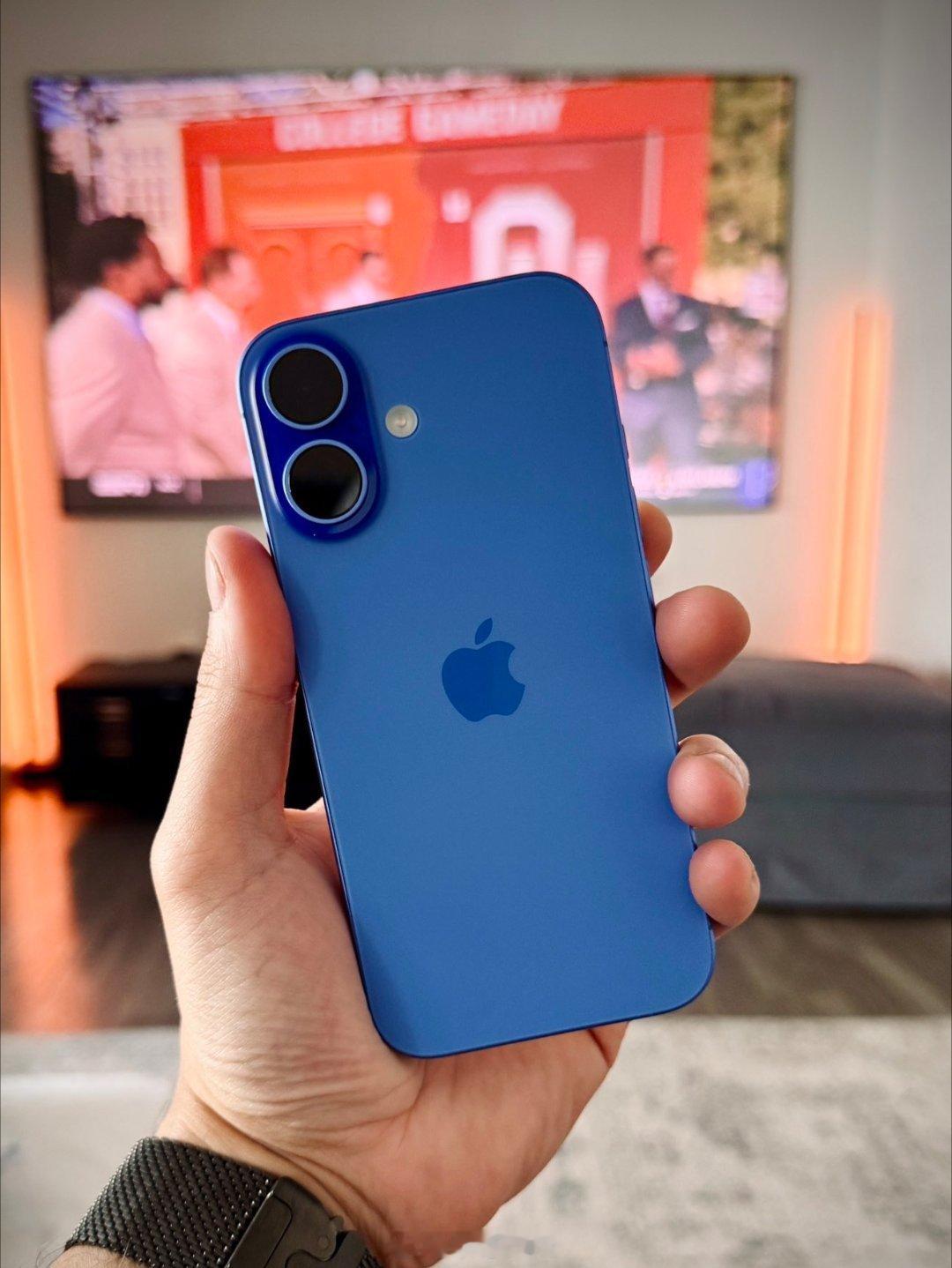 iPhone16成去年最畅销智能手机，看了榜单我都怀疑我眼花了，前10一个国产都