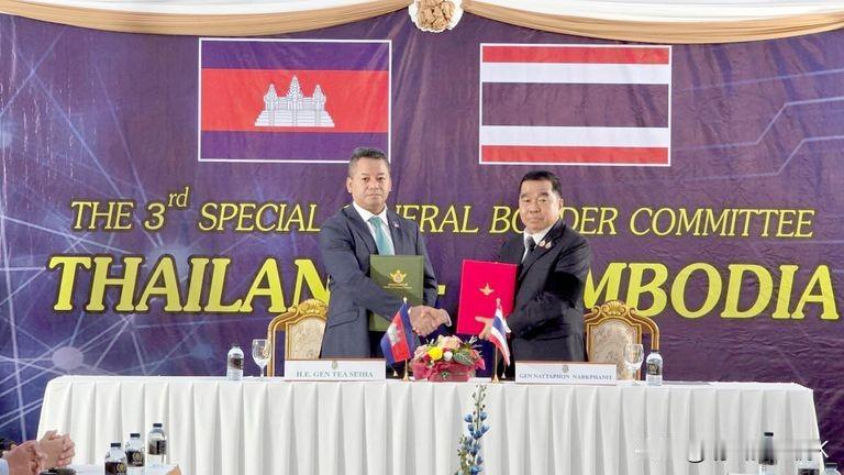 泰国与柬埔寨在经过数周激烈战斗后签署停火协议
除了结束战斗外，协议还要求双方不再