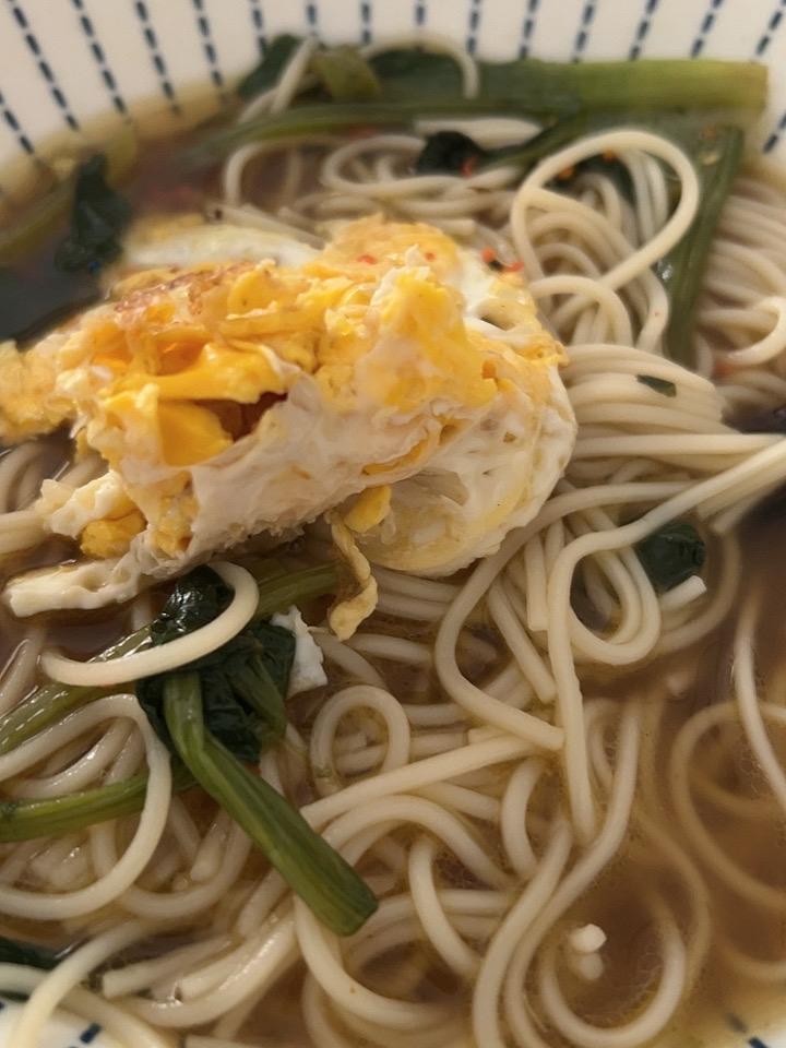 生活最重要的是什么最重要的就是快乐，人生就是用来体验的，快乐最重要了
