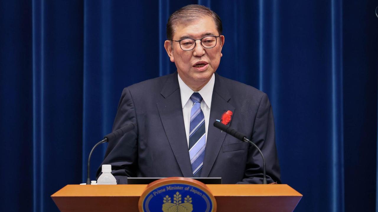 为何中国军力吓不倒日本，石破茂曾说得一针见血，还会走老路的。中国军力持续增强，日