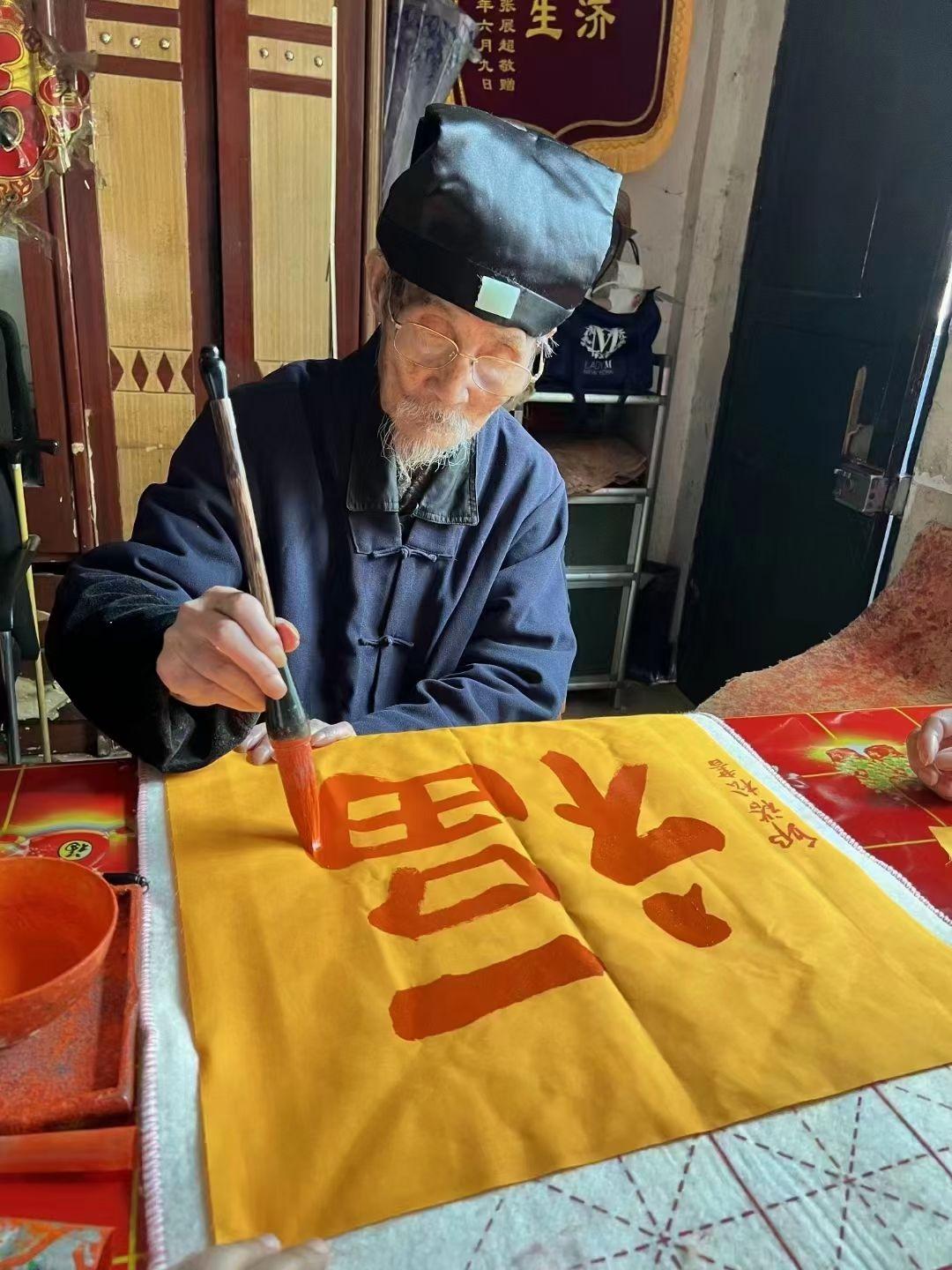 寒露至，天已寒，国庆结束，马上就进入十一月份，这一年就快过完了，悄悄的问下你，今
