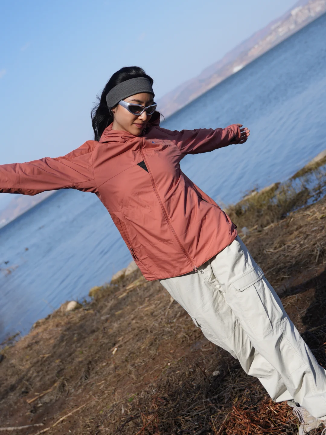 脚踩土地就是我们最接近灵魂的方式