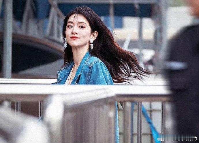 浪姐穿牛仔外套各有各的美乘风2026可盐可甜可复古，一件牛仔外套被玩明白了 