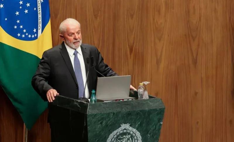 巴西总统卢拉看不惯犹太军队的所作所为，于是他将加沙战争比作了大屠杀，但是他的仗义