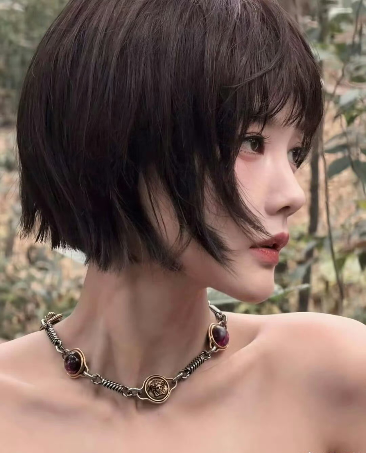 短发李一桐 芭比娃娃是没见过的李一桐耶 这个发型还挺好看的