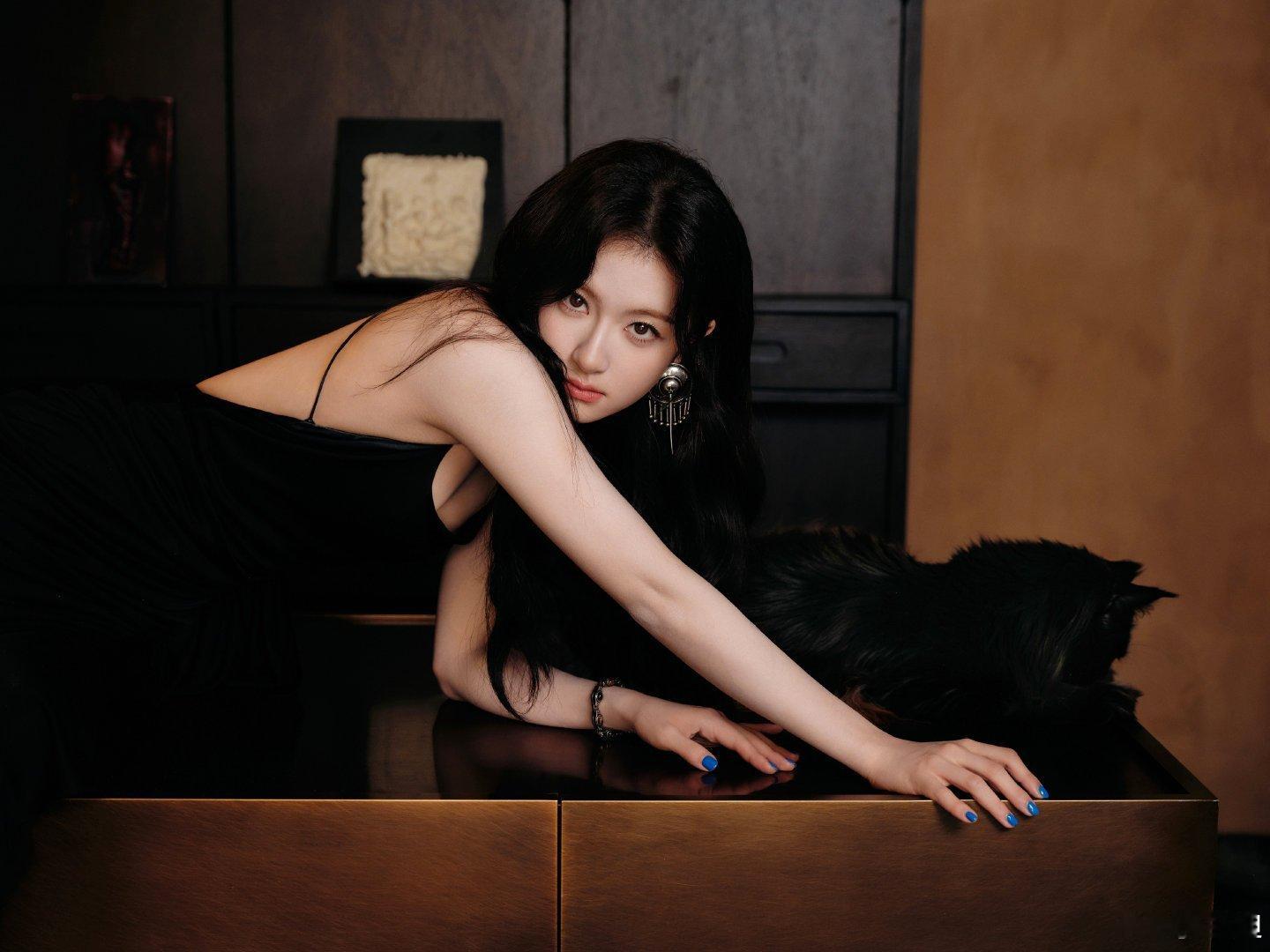 谁说李兰迪胖啊我承认对李兰迪太大声了谁说李兰迪胖啊  之前跟风嘴了两句，现在脸疼