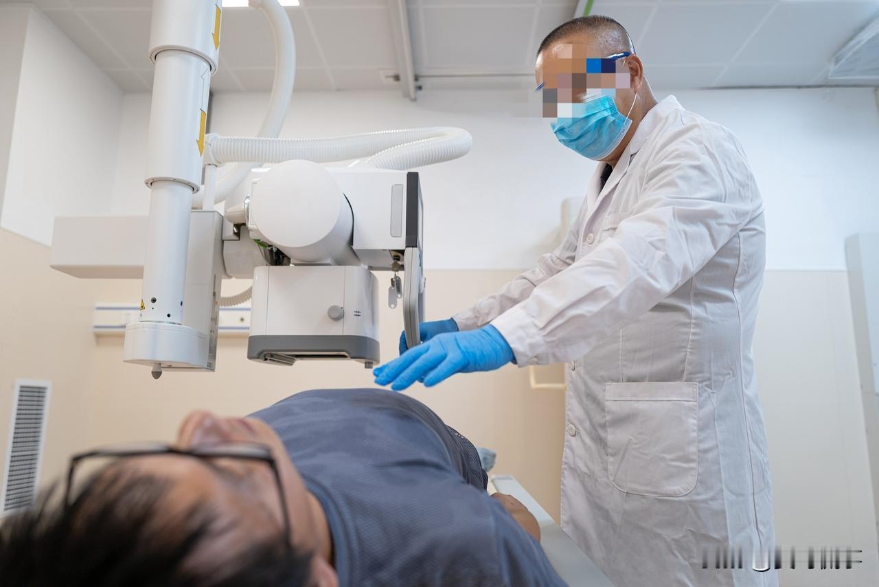 河北，一44岁男子因男性问题，羞于去正规的公立医院看病。思来想去，他选择了一家当