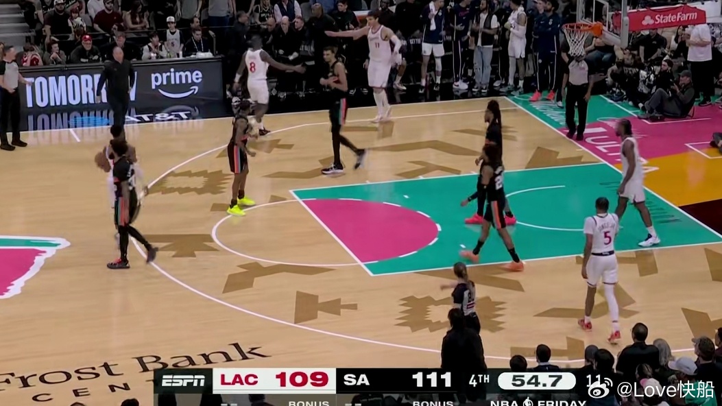 解说：这个暂停卢指导真厉害，这暂停见功底，见水平！ 