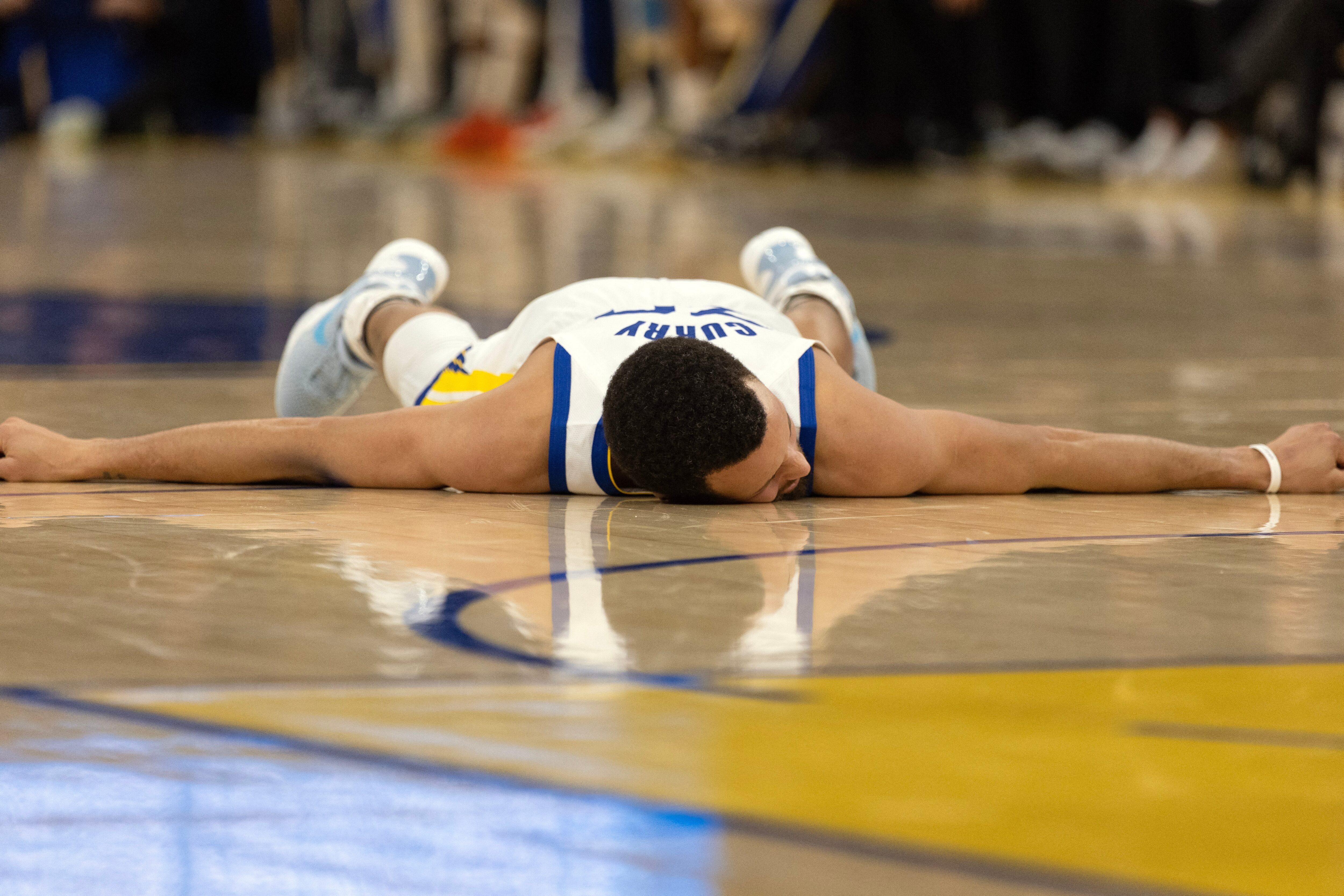 库里好铁哈哈哈哈，但是球队半场领先26分，能赢球就行开拓者vs勇士2026nba