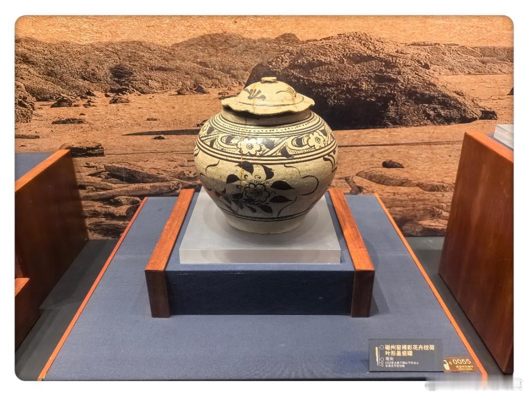 今天看到一个孩子在博物馆里拜佛，一拜数学作业，二拜语文作业。。。我很好奇的问他，