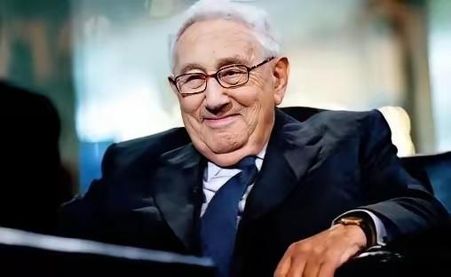 近期，“一旦中美开战，美军将全面轰炸中国”的传言时有流传，引发部分民众担忧。事实