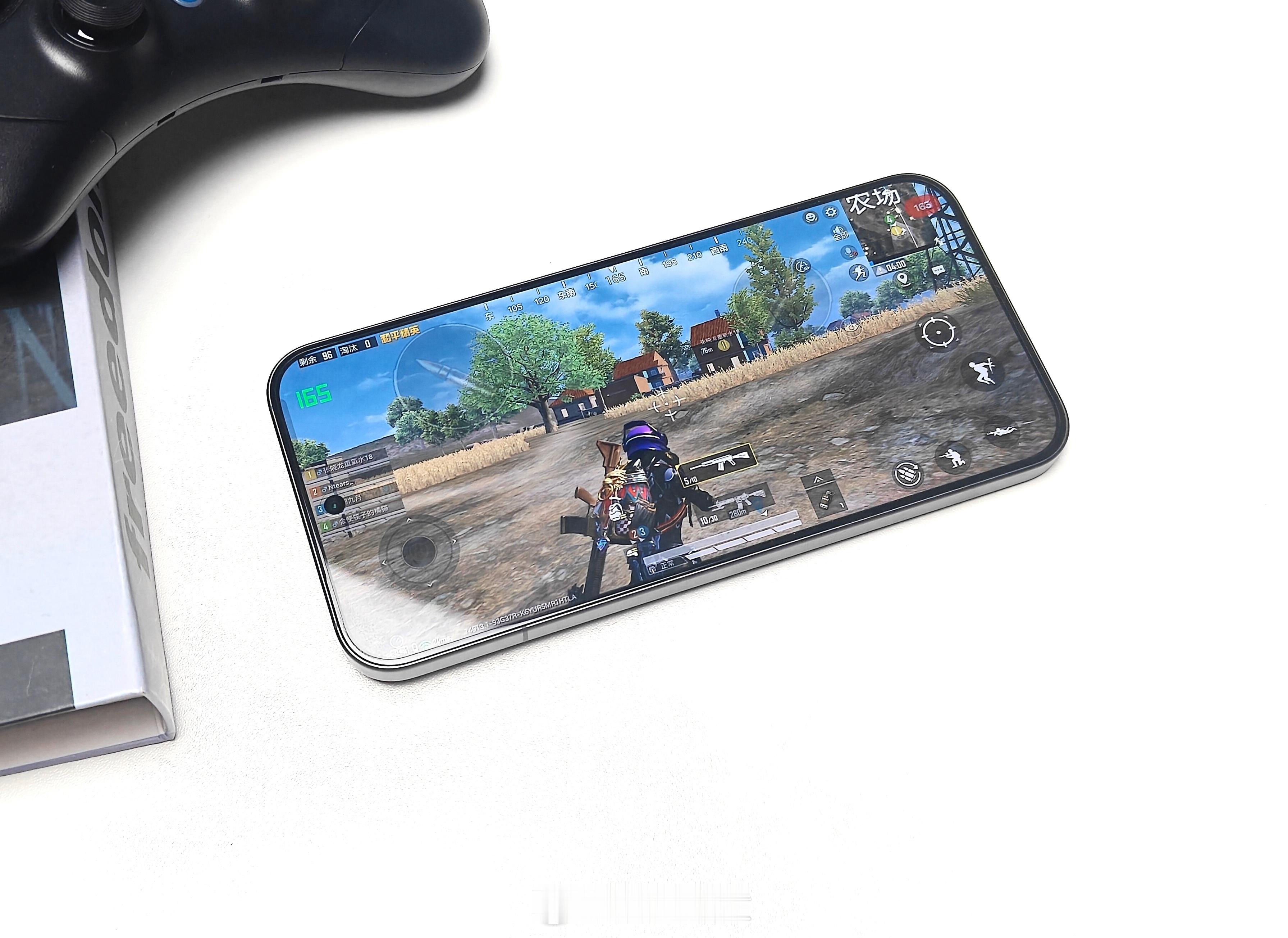 生活手记 真我 Neo8 165帧玩和平精英挺稳的！ 