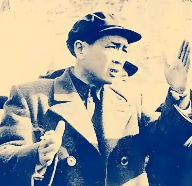 1951年，地主徐裴章被判死刑，行刑时，他已经绝望，谁知地委书记却派人送来一封信