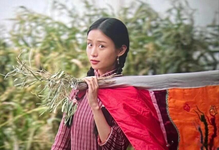 给阿嬷的情书为什么淑柔看着年轻 破案了！淑柔不是不老，是她故意把自己“定”在了初