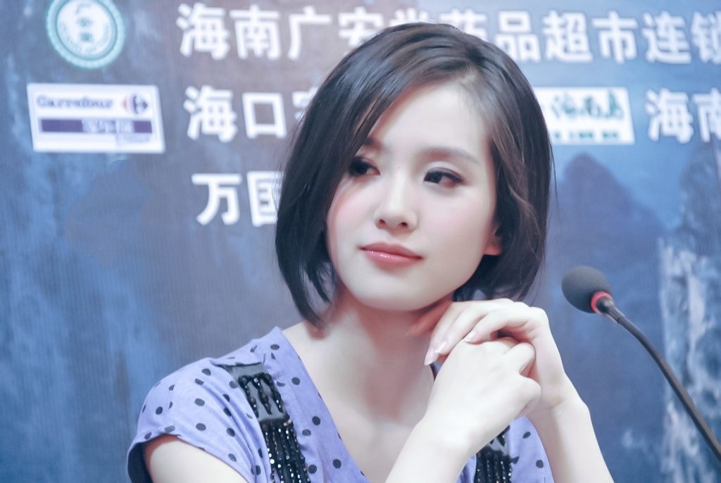 非主流女孩 那时候一直都是小烟熏妆 