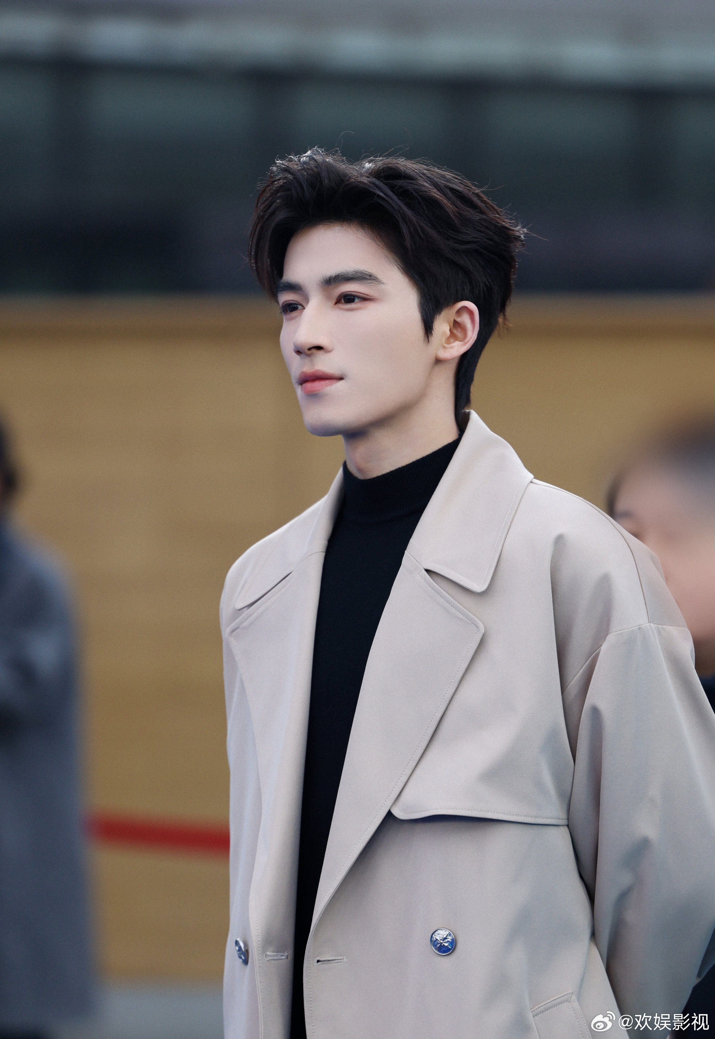 果甜沁脾，茶香满盏。欢娱影视演员今日以茶粹品牌代言人的身份做客品牌直播间。 