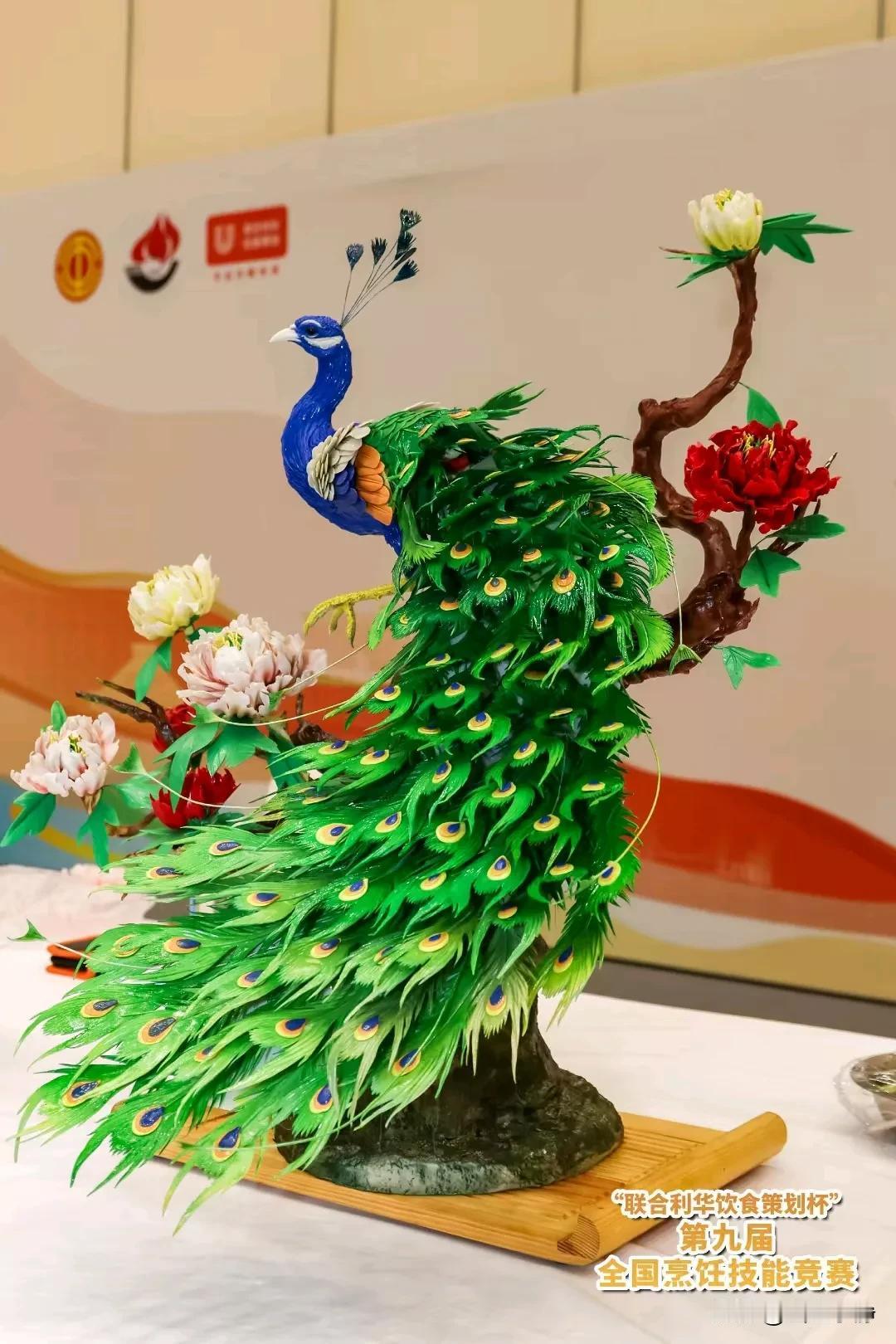 琼瑶去世绝妙得讽刺，用宝剑者必死于宝剑之下！