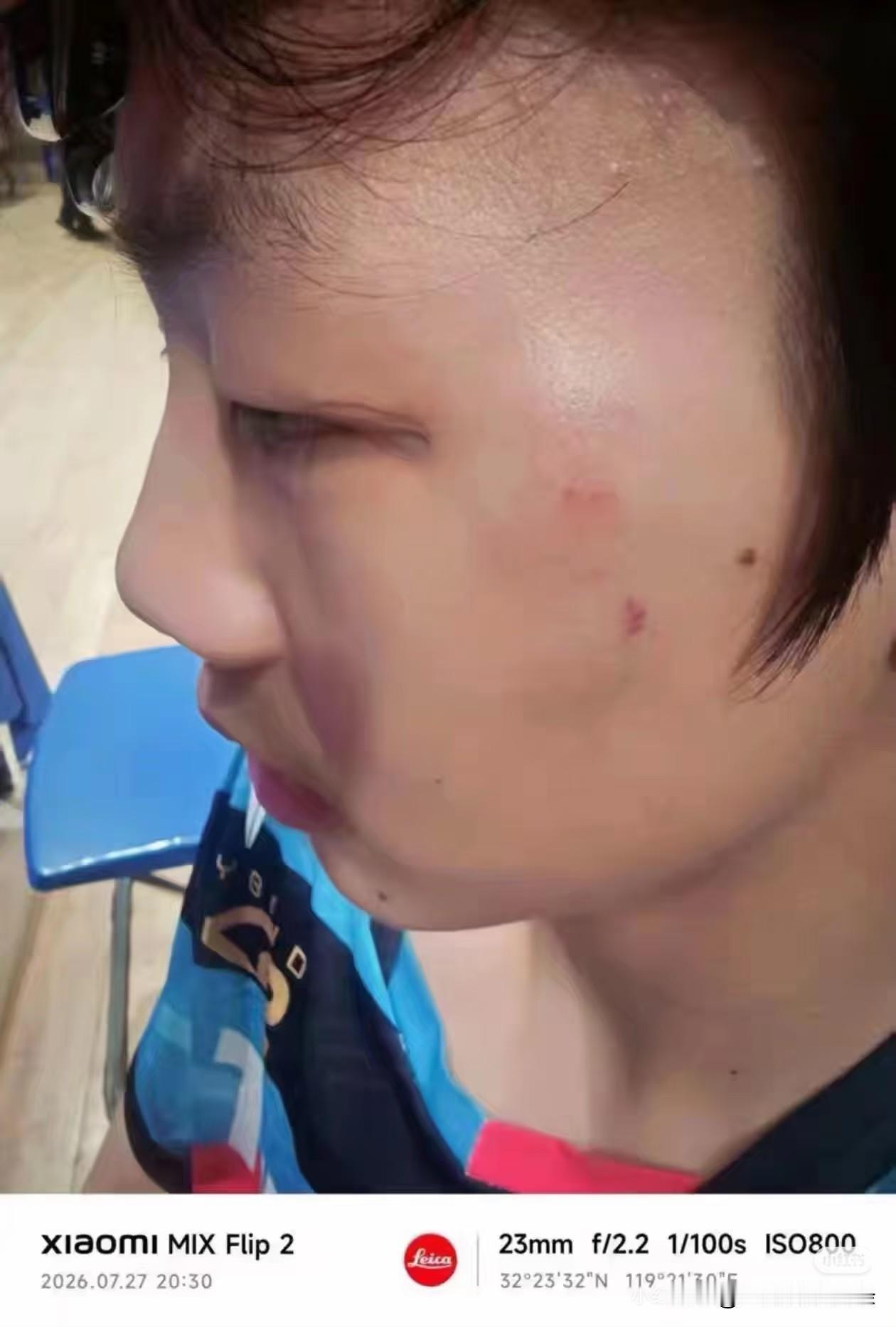 曹彦灏打队友，和张浩东背后嘴队友，其实两种做法是相似的。

都没把队友和对手当回