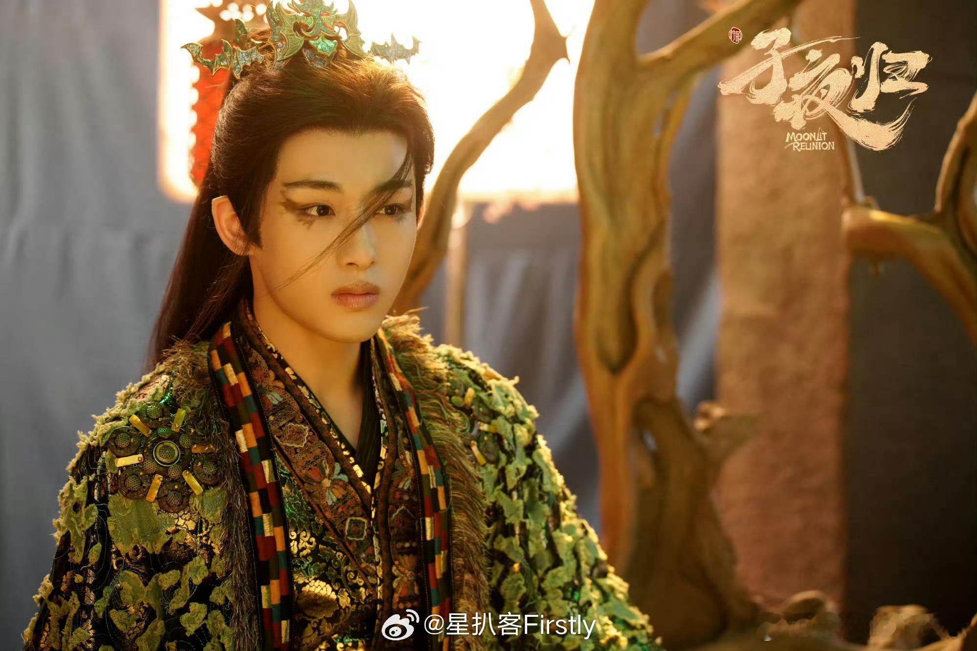 董思成子夜归出场《子夜归》里董思成出场了！这镜头真让人眼前一亮，他一出现就好帅啊