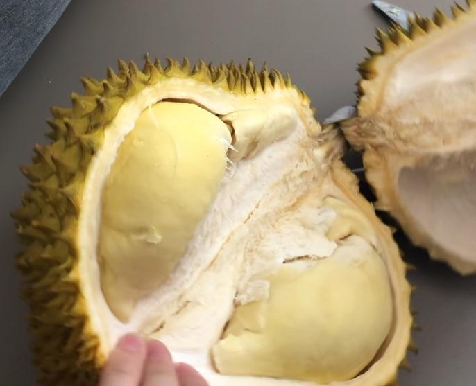 马来西亚榴莲请你不要进入中国，你们自己留着吃好吗，我们中国人就吃泰国越南老挝印尼