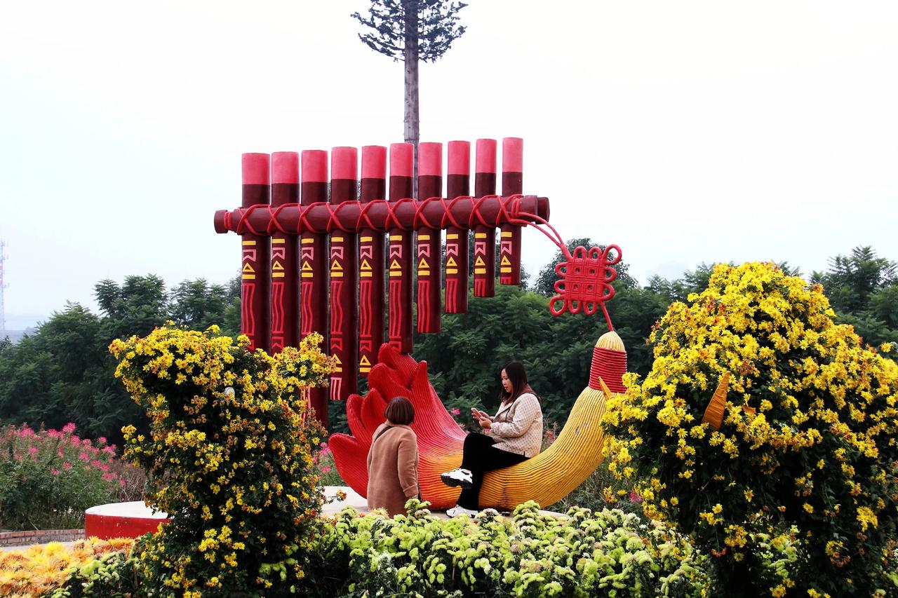 百花音乐谷环境真心不错，花花种类繁多又漂亮。一年里真该多来几次！[赞][赞][赞