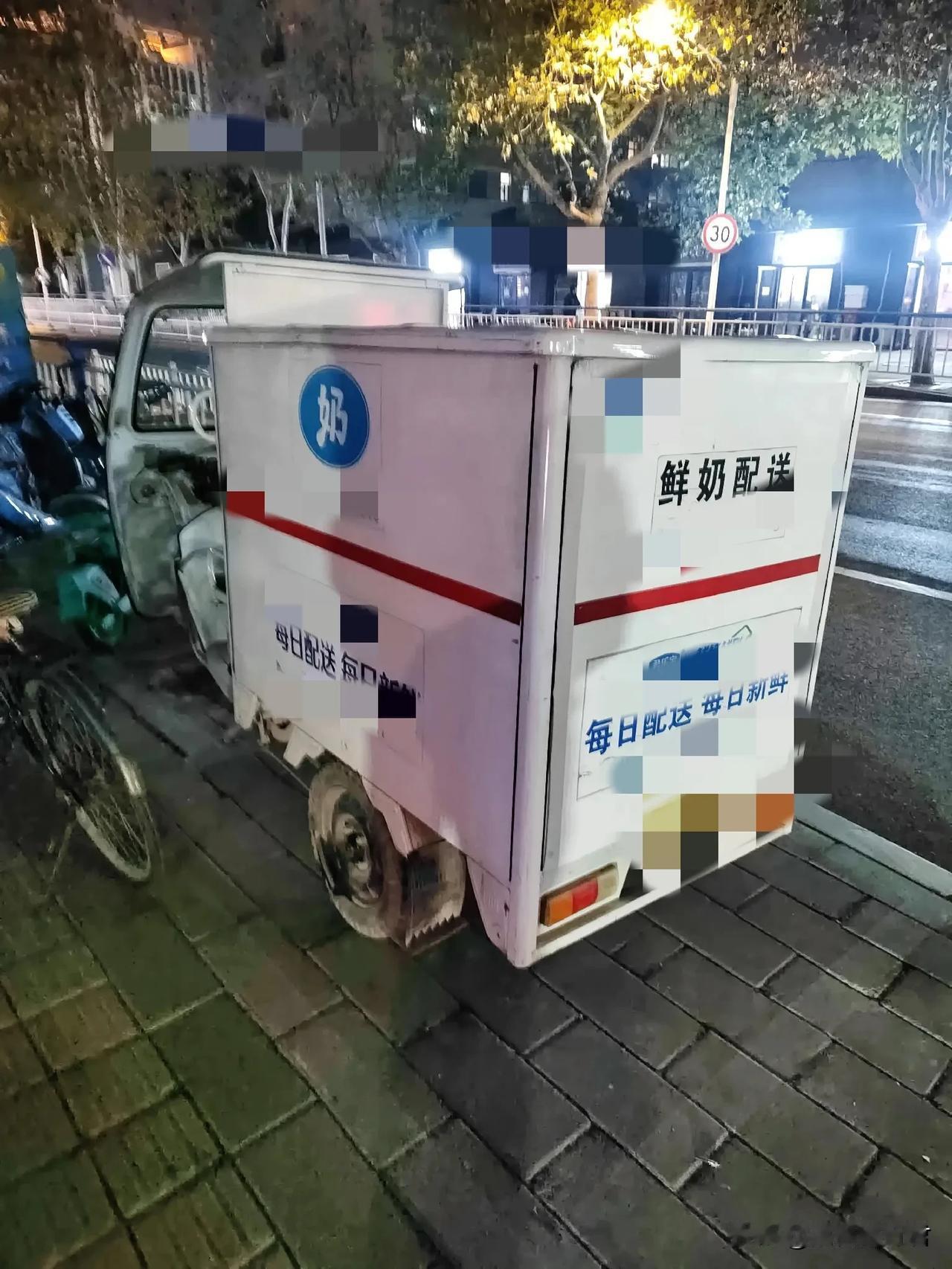 惊闻！我的小学同学没了！曾经那么活生生的一个人，我们一起几十年，吃饭喝酒打牌吹牛