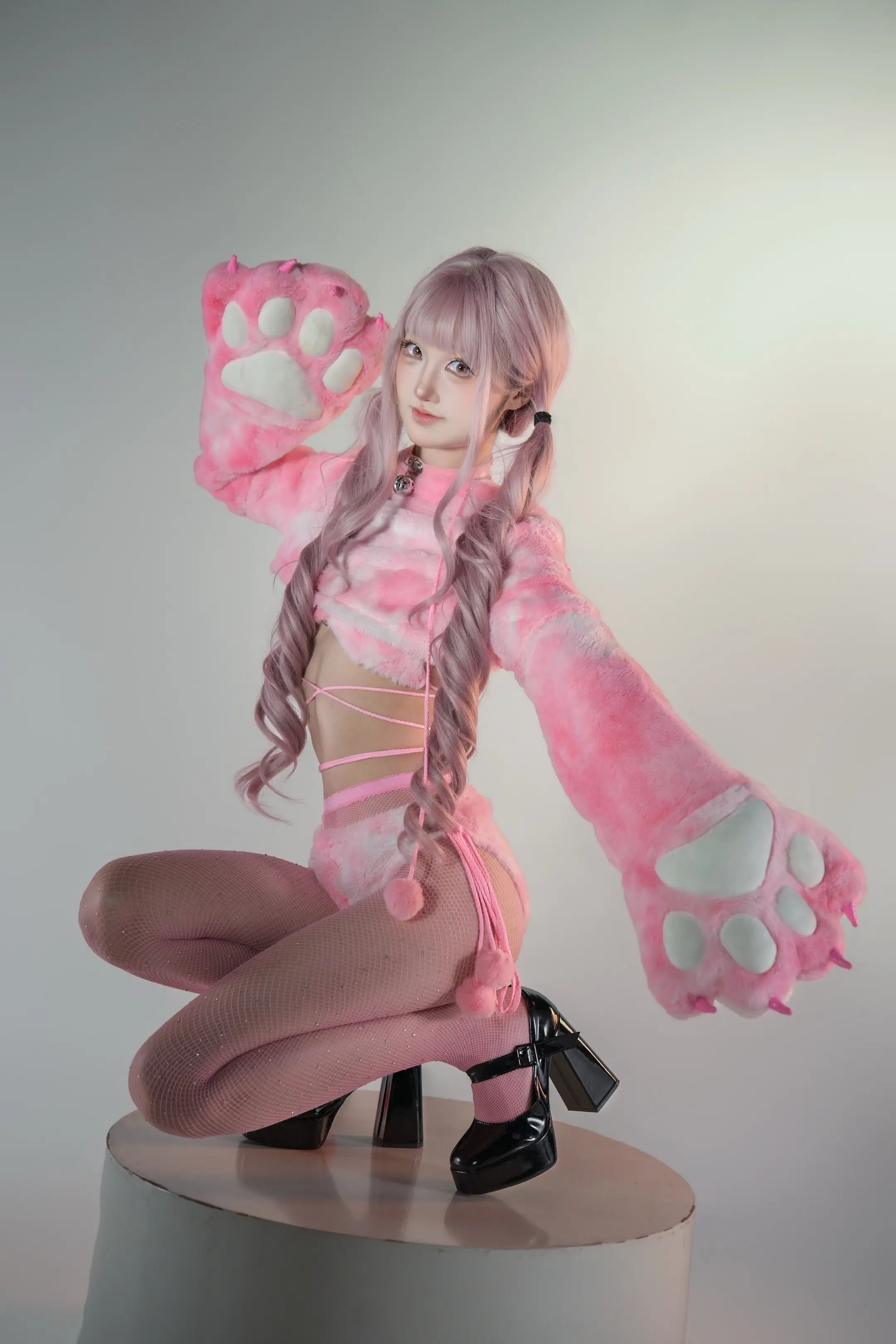 把一只哈基米放在这里，假装是小手办